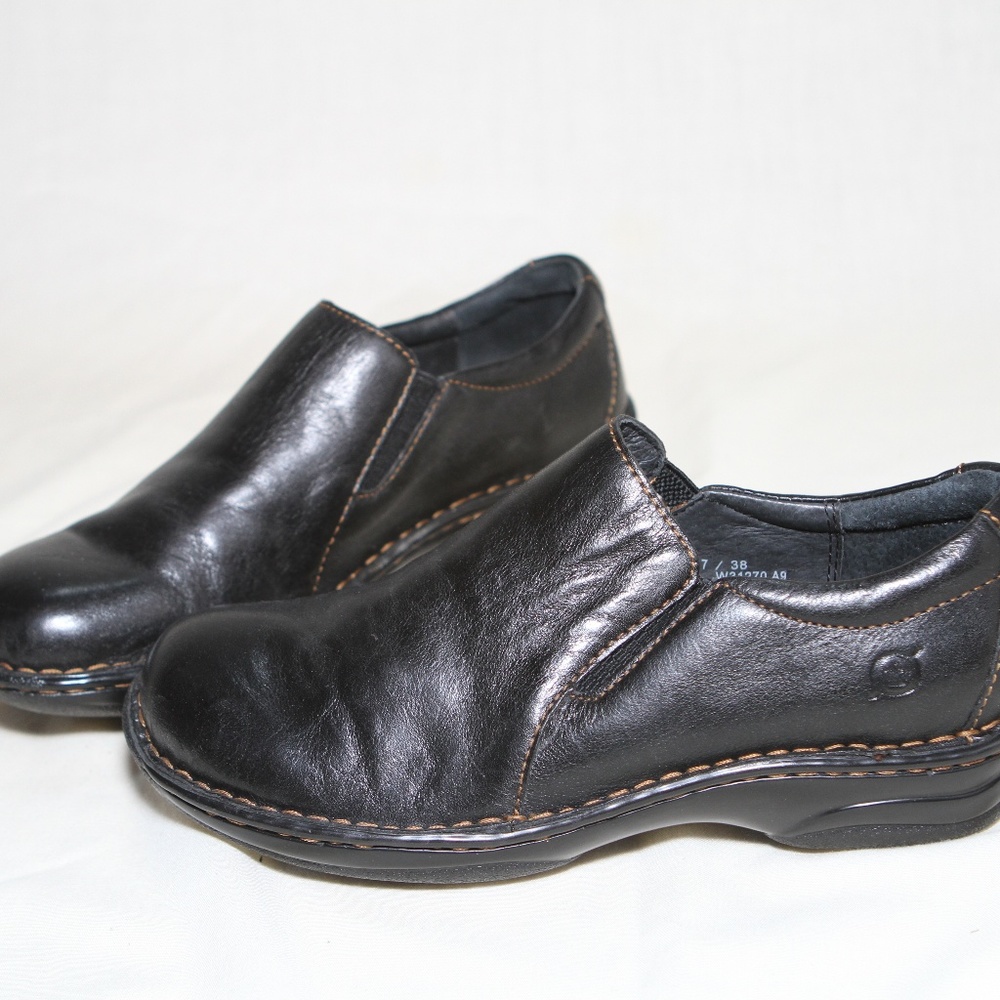 BORN W31270 SABLE BLACK LEATHER SLIP ON SHOE